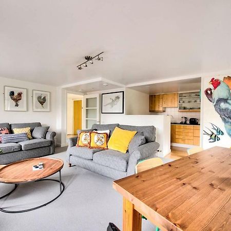 Apartament ALTIDO Ultra Stylish Calton Road Apt w/ Parking Edynburg Zewnętrze zdjęcie