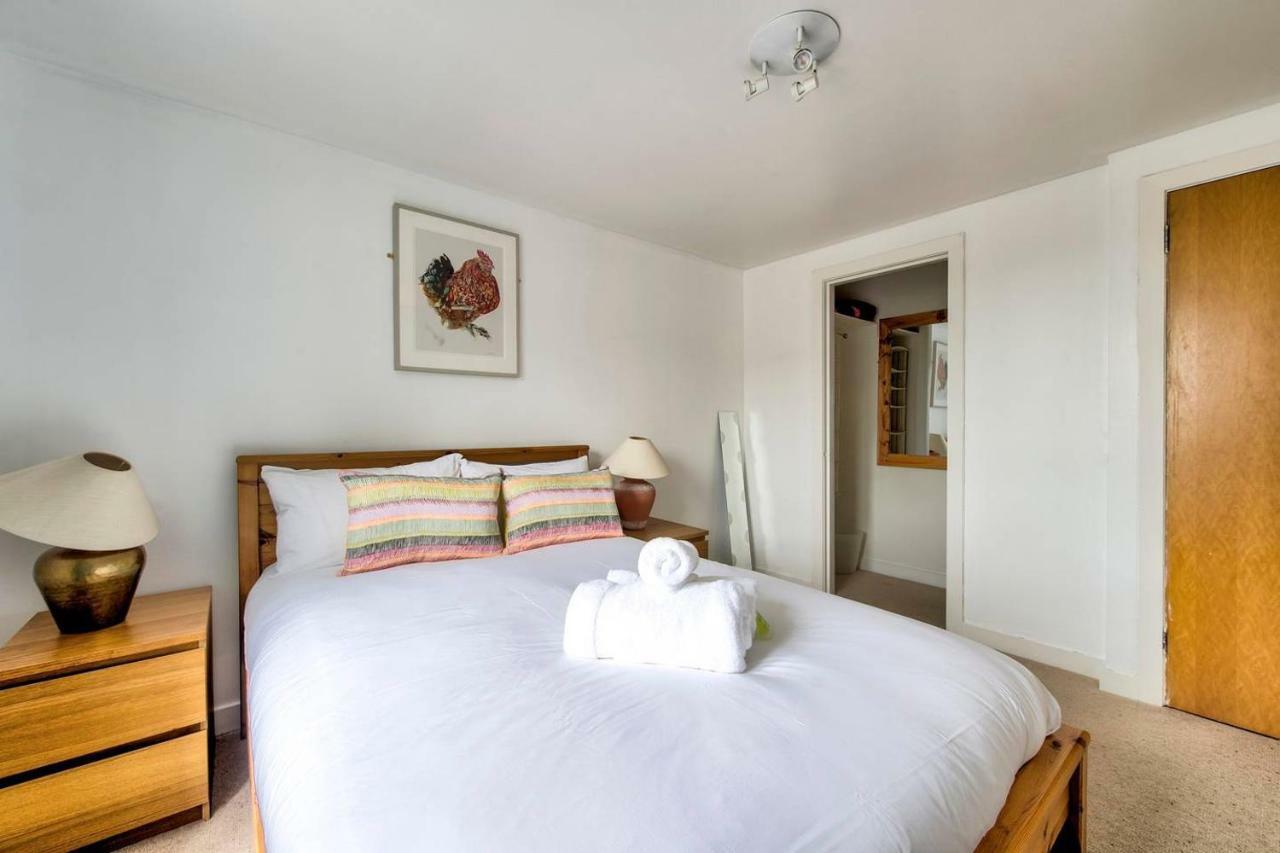 Apartament ALTIDO Ultra Stylish Calton Road Apt w/ Parking Edynburg Zewnętrze zdjęcie