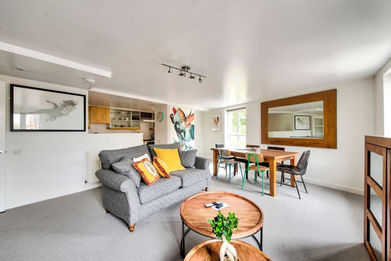 Apartament ALTIDO Ultra Stylish Calton Road Apt w/ Parking Edynburg Zewnętrze zdjęcie